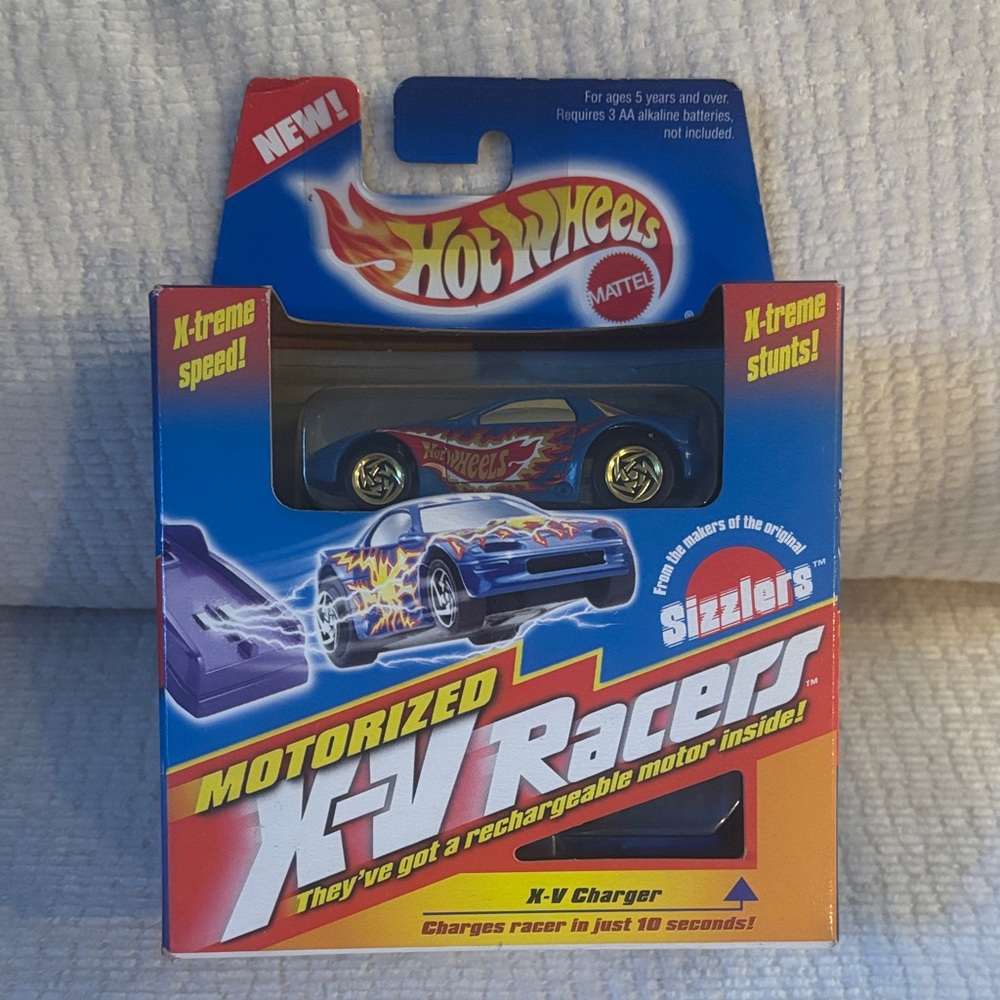 Hot Wheels Scorch Torch Motorized X-V Racer